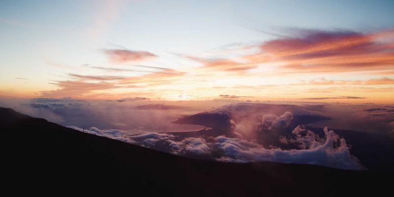 泰山尚峰建筑外立面花岗岩选材：在耐久性与美学价值间的深度平衡