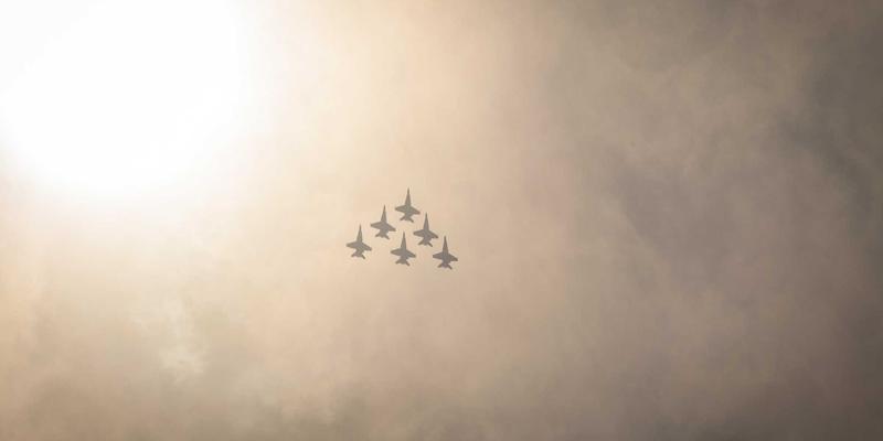 泰山尚峰电梯实测：花岗岩轿厢如何成就高速平稳的装修材料新标杆？